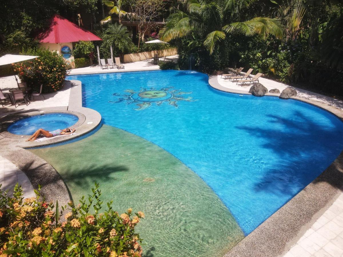 Jaco Hotel Docelunas Exterior foto